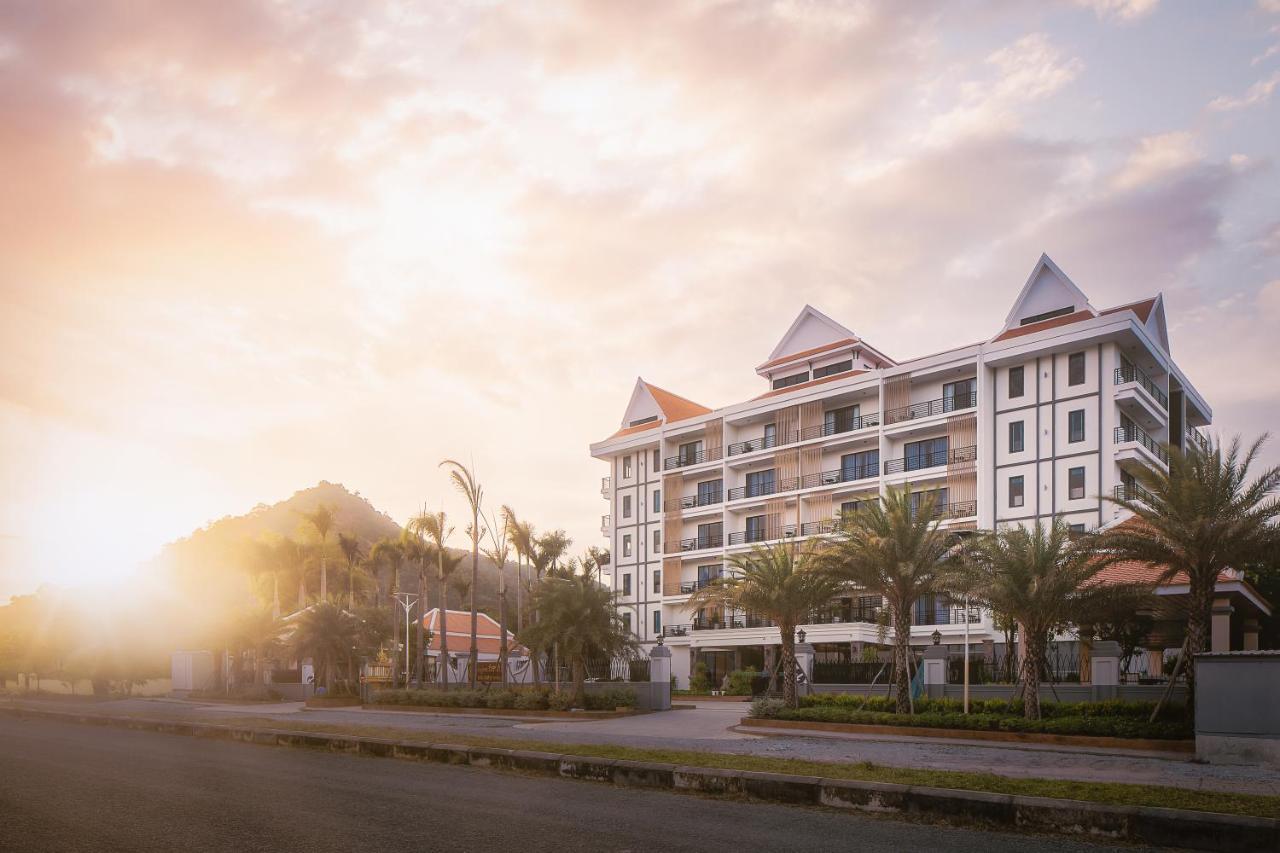 Vakara Hotel Kep Exterior photo