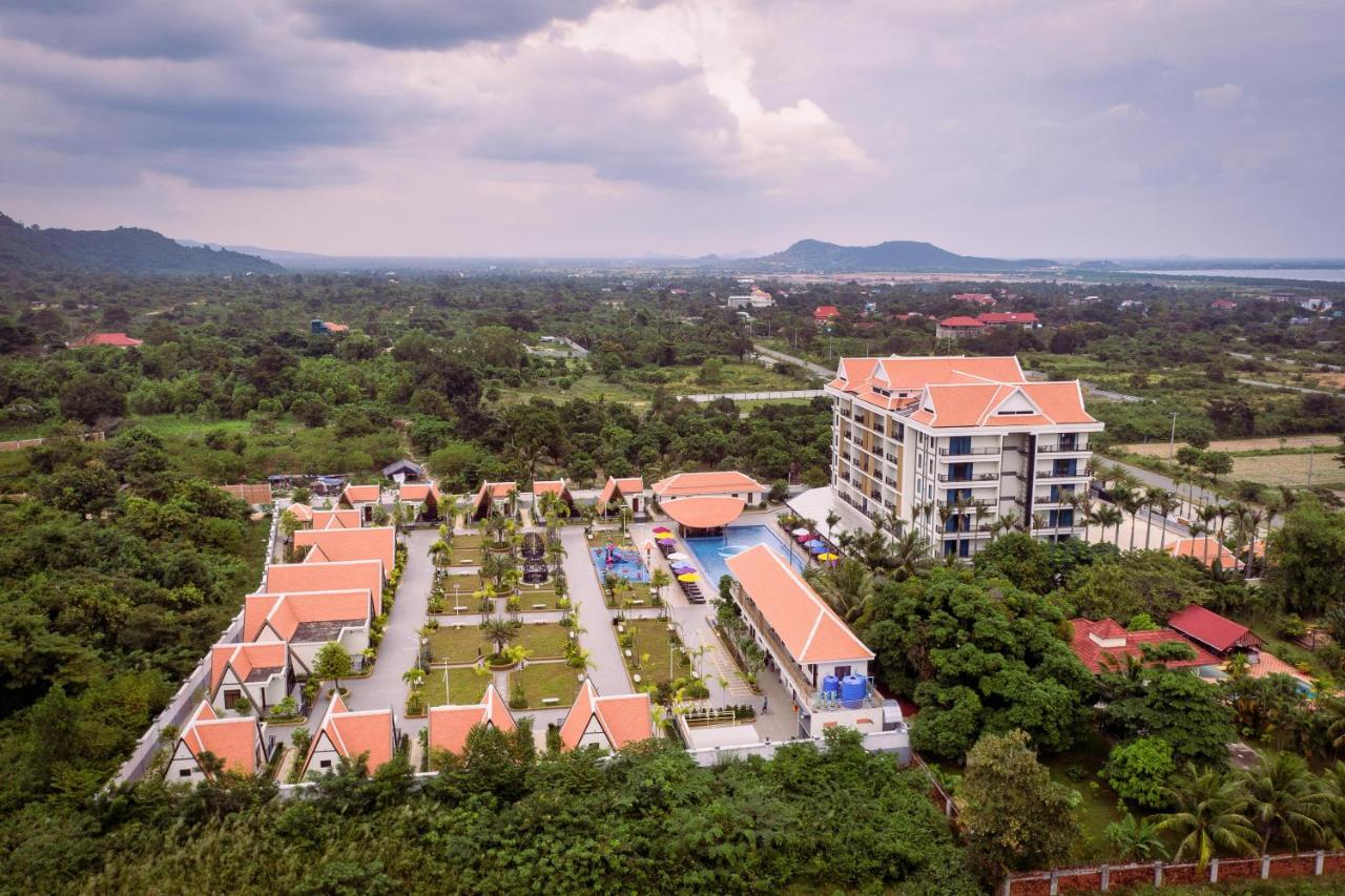 Vakara Hotel Kep Exterior photo